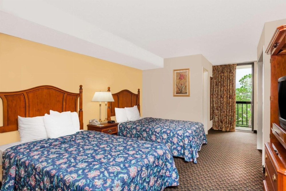 Days Inn & Suites by Wyndham SE Columbia Ft Jackson Image 14